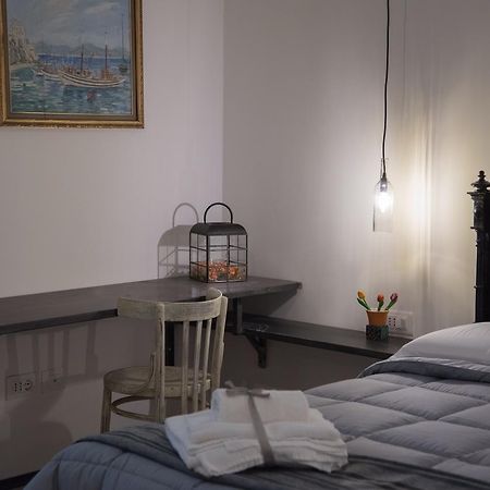Villino Teresa Bed & Breakfast Salerno Luaran gambar