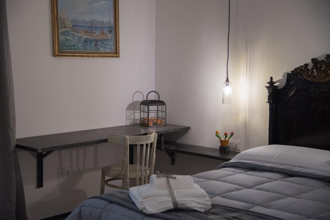 Villino Teresa Bed & Breakfast Salerno Luaran gambar